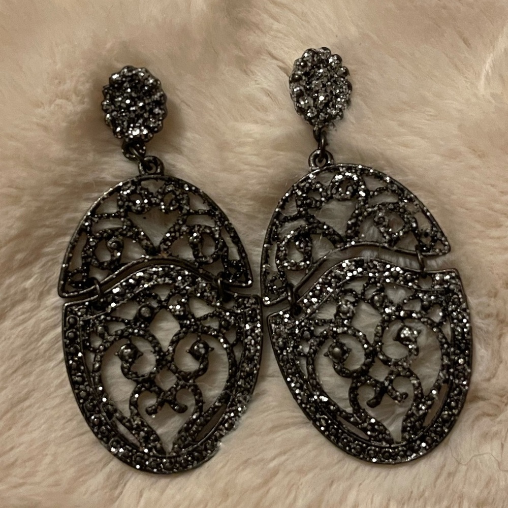 Beautiful earrings!